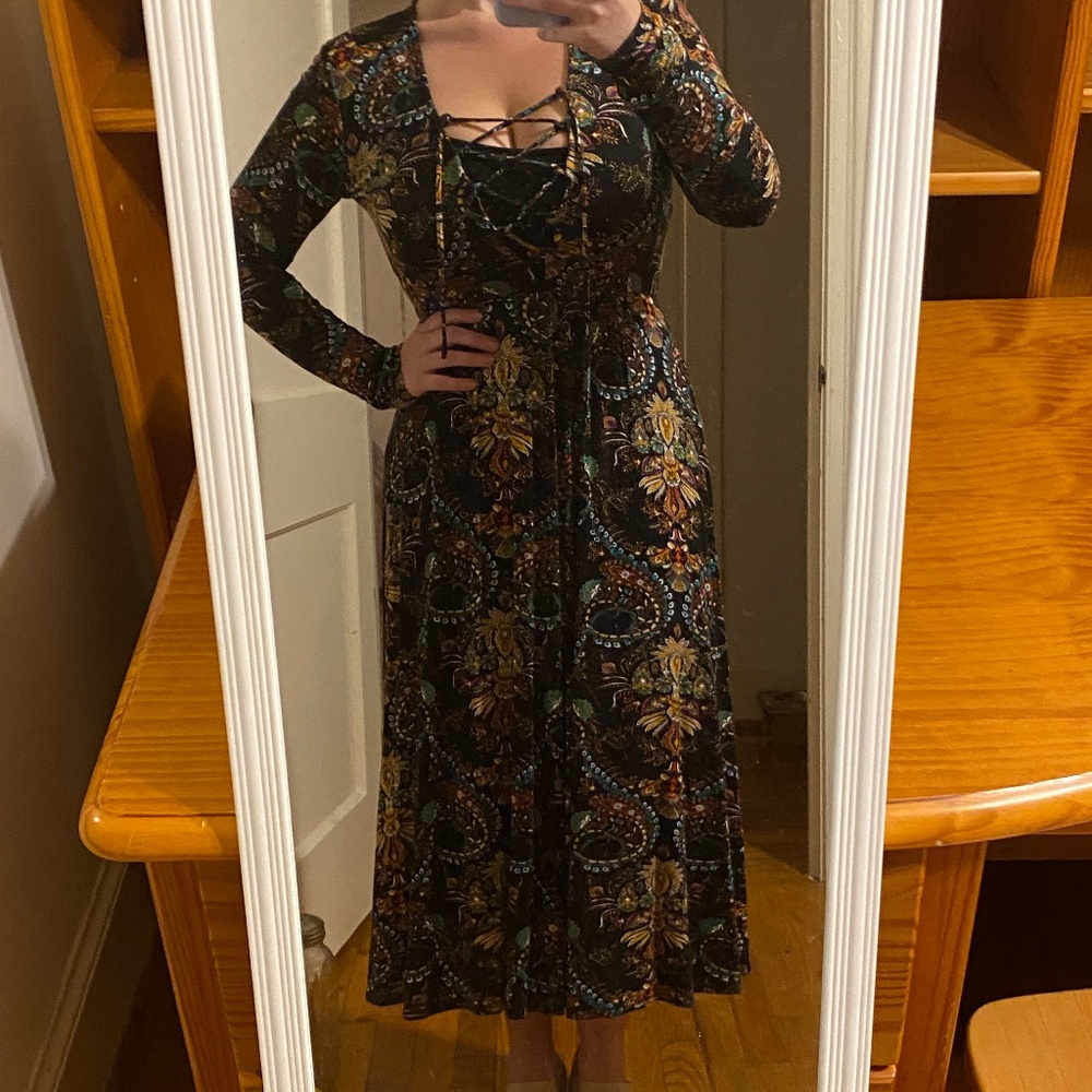 Urban Outfitters Ecote Paisley Midi Dress w/ Lace Up Front - Size Small -